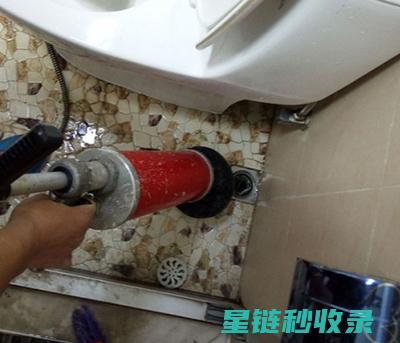 下水道疏通常见误区：这些方法可能适得其反 (下水道疏通常用什么溶剂)